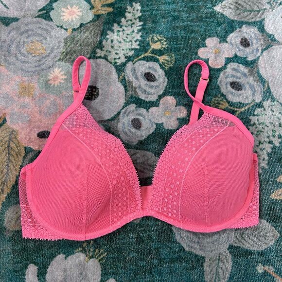 Victorias Secret Bra 36D Pink Lace Incredible Plunge Underwire thin - Picture 10 of 11